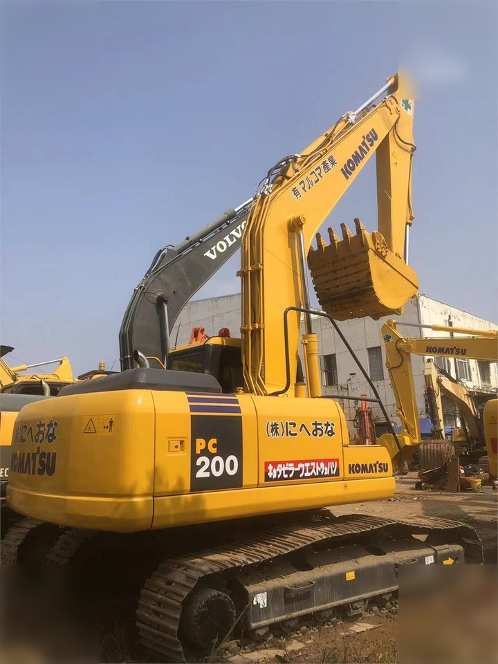 KOMATSU PC200-7 - Гусеничний екскаватор: фото 2 KOMATSU PC200-7 - Гусеничний екскаватор: фото 2