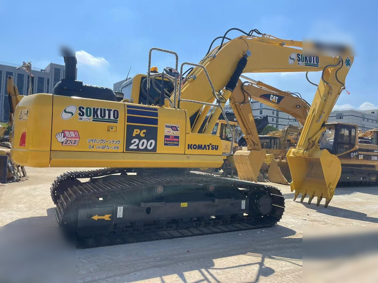 KOMATSU PC200-8 - Гусеничний екскаватор: фото 2 KOMATSU PC200-8 - Гусеничний екскаватор: фото 2