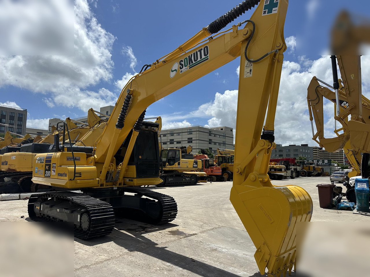 KOMATSU PC200-8 - Гусеничний екскаватор: фото 3 KOMATSU PC200-8 - Гусеничний екскаватор: фото 3