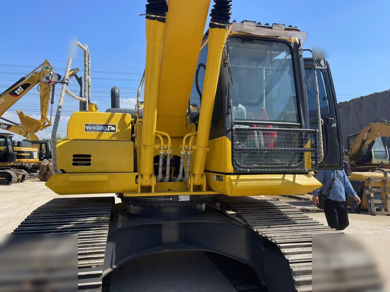 KOMATSU PC200-8 - Гусеничний екскаватор: фото 4 KOMATSU PC200-8 - Гусеничний екскаватор: фото 4