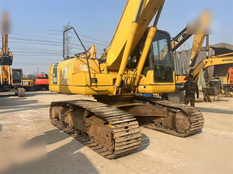 KOMATSU PC220-7 - Гусеничний екскаватор: фото 5 KOMATSU PC220-7 - Гусеничний екскаватор: фото 5