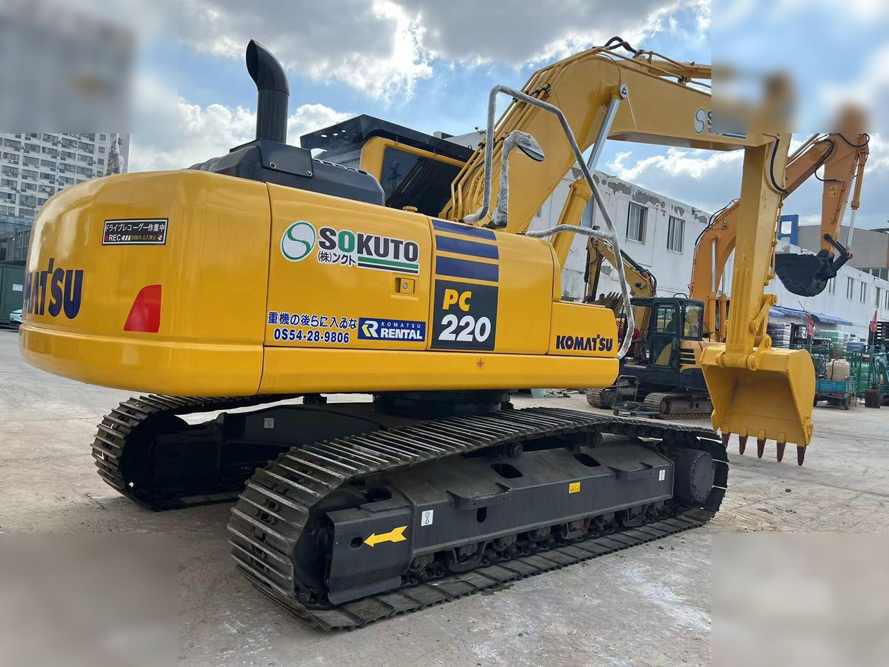 KOMATSU PC220-8 - Гусеничний екскаватор: фото 5 KOMATSU PC220-8 - Гусеничний екскаватор: фото 5