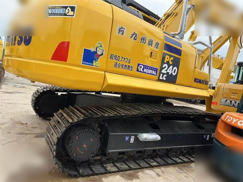 KOMATSU PC240 LC-8 - Гусеничний екскаватор: фото 3 KOMATSU PC240 LC-8 - Гусеничний екскаватор: фото 3