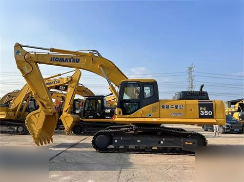 KOMATSU PC350-7 - Гусеничний екскаватор: фото 1 KOMATSU PC350-7 - Гусеничний екскаватор: фото 1