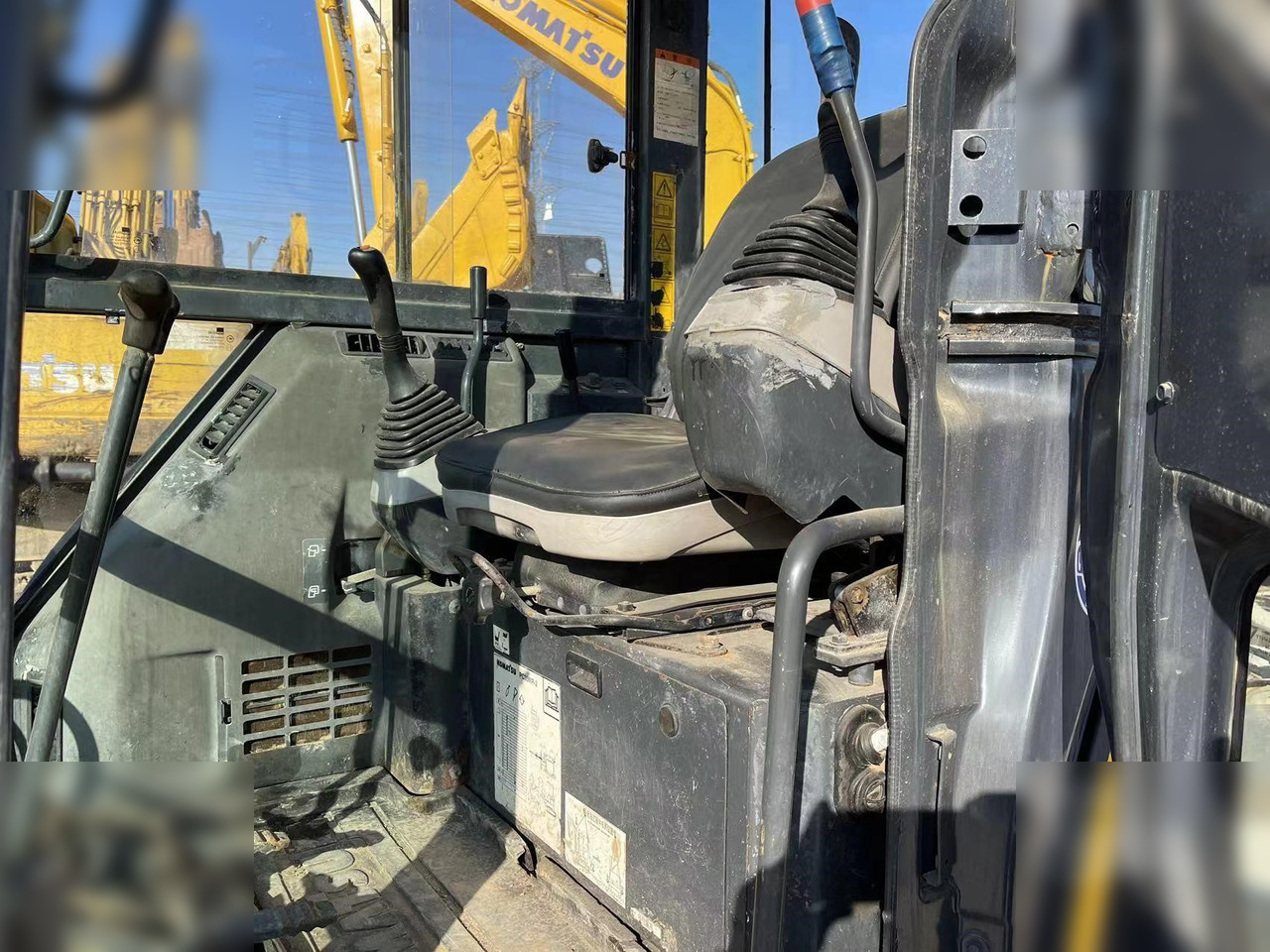 KOMATSU PC35MR-2 - Міні-екскаватор: фото 3 KOMATSU PC35MR-2 - Міні-екскаватор: фото 3
