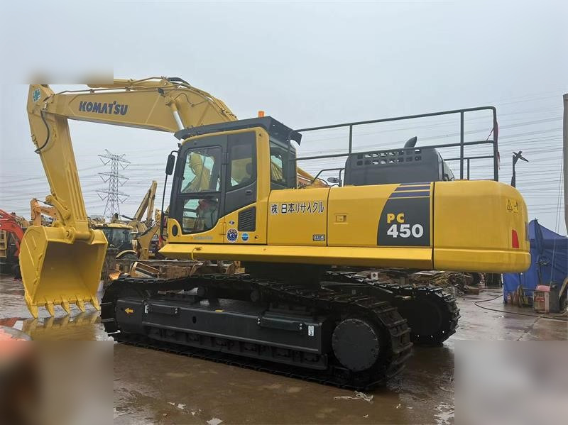 KOMATSU PC450-8 - Гусеничний екскаватор: фото 1 KOMATSU PC450-8 - Гусеничний екскаватор: фото 1