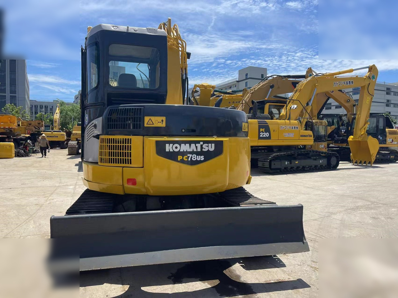 KOMATSU PC78US-6 - Гусеничний екскаватор: фото 3 KOMATSU PC78US-6 - Гусеничний екскаватор: фото 3