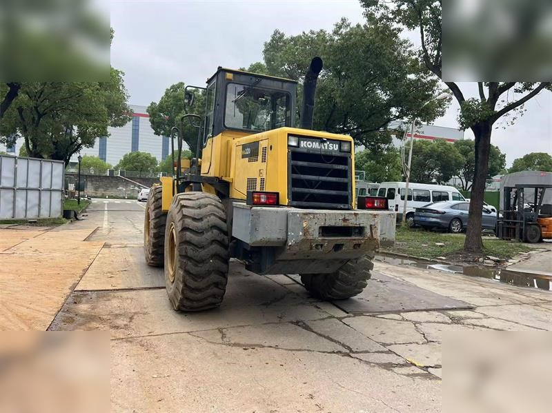 KOMATSU WA320-3 - Колісний навантажувач: фото 4 KOMATSU WA320-3 - Колісний навантажувач: фото 4