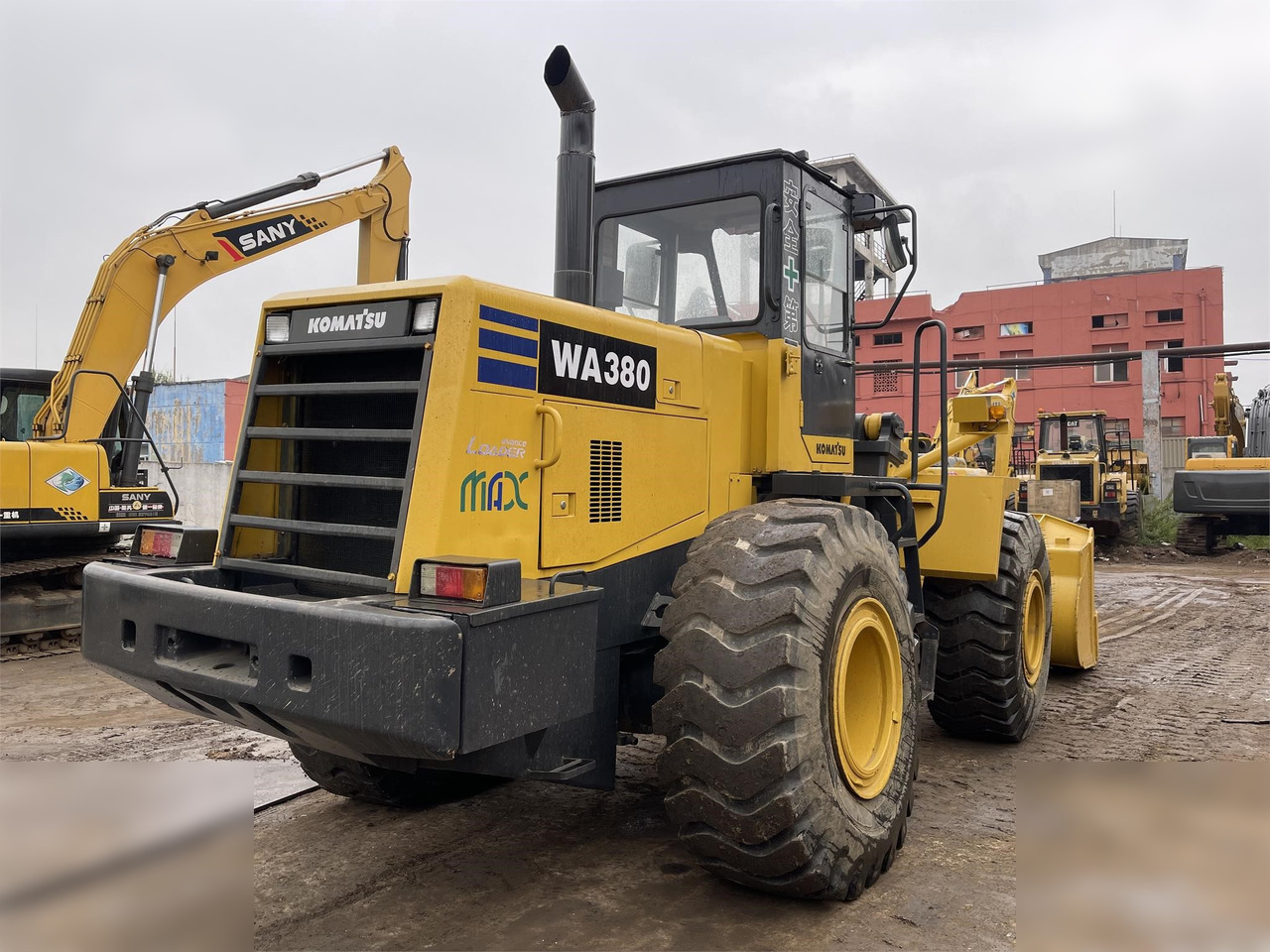 KOMATSU WA380-3 - Колісний навантажувач: фото 2 KOMATSU WA380-3 - Колісний навантажувач: фото 2