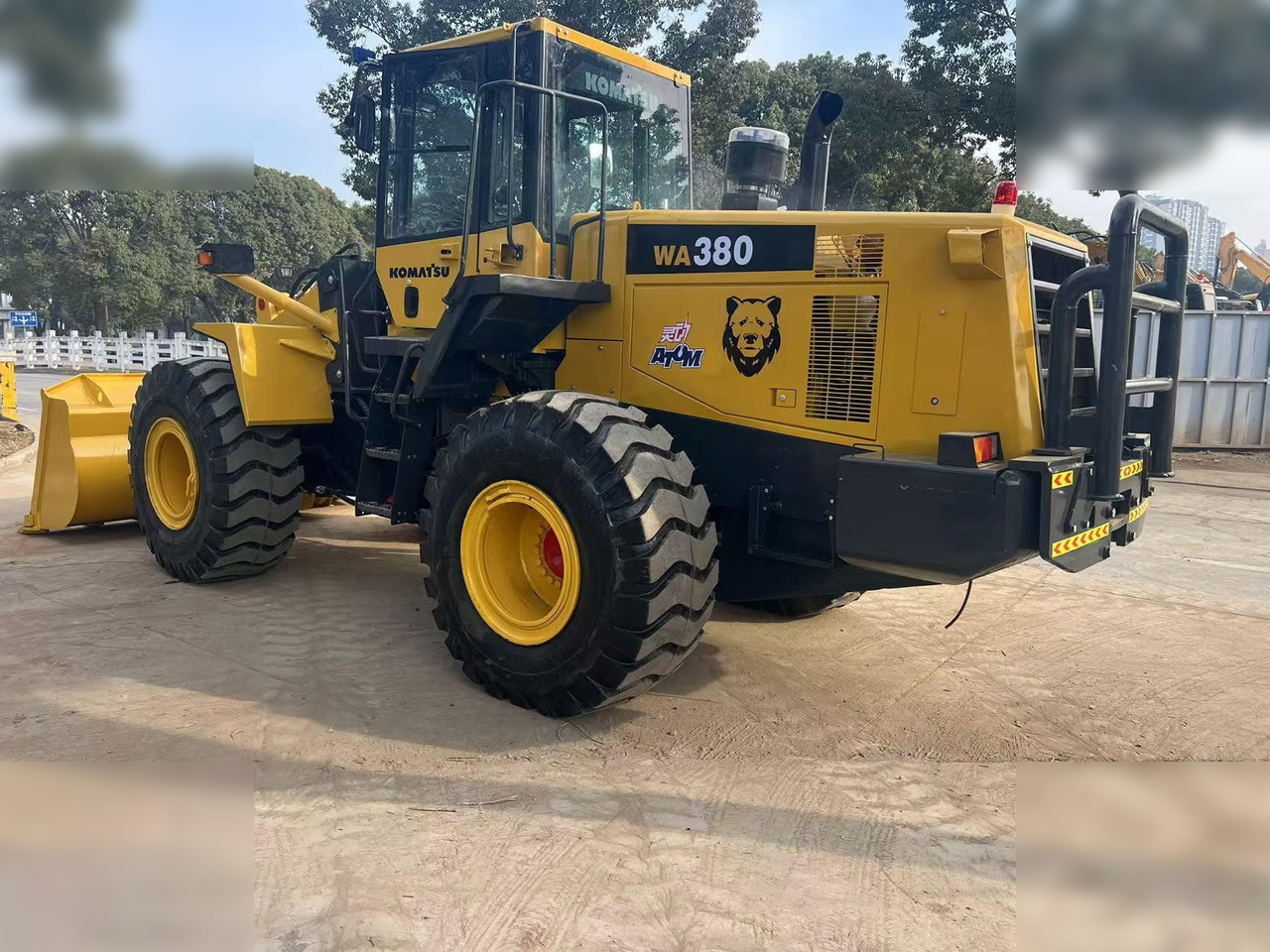 KOMATSU WA380-6 - Колісний навантажувач: фото 3 KOMATSU WA380-6 - Колісний навантажувач: фото 3