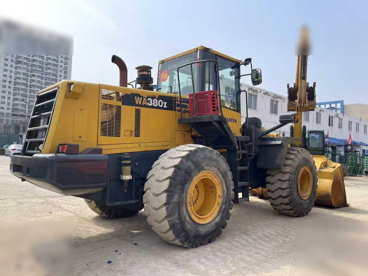 KOMATSU WA380Z-6 - Колісний навантажувач: фото 4 KOMATSU WA380Z-6 - Колісний навантажувач: фото 4