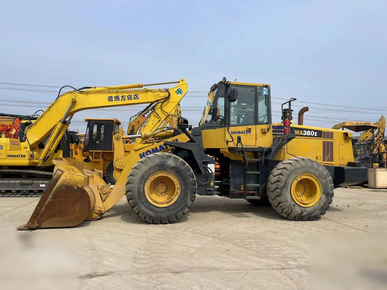 KOMATSU WA380Z-6 - Колісний навантажувач: фото 1 KOMATSU WA380Z-6 - Колісний навантажувач: фото 1