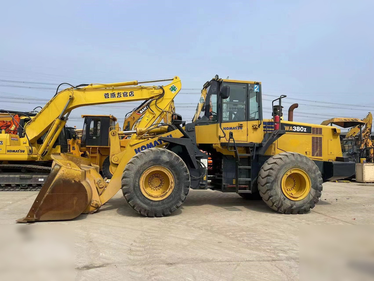 KOMATSU WA380Z-6 - Колісний навантажувач: фото 1 KOMATSU WA380Z-6 - Колісний навантажувач: фото 1