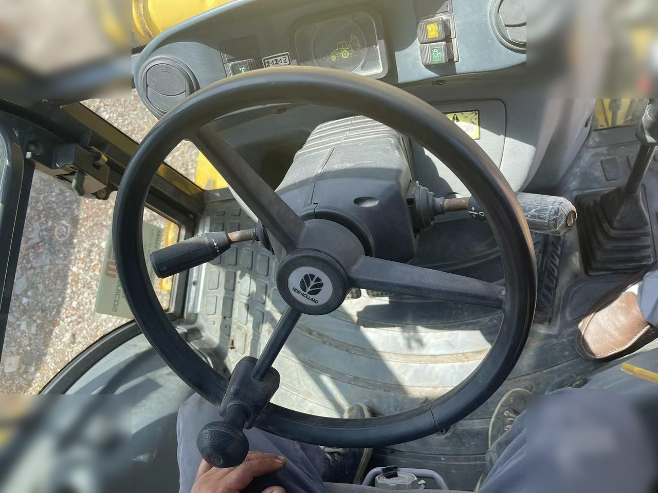 Екскаватор-навантажувач NEW HOLLAND LB95B-4PT: фото 8