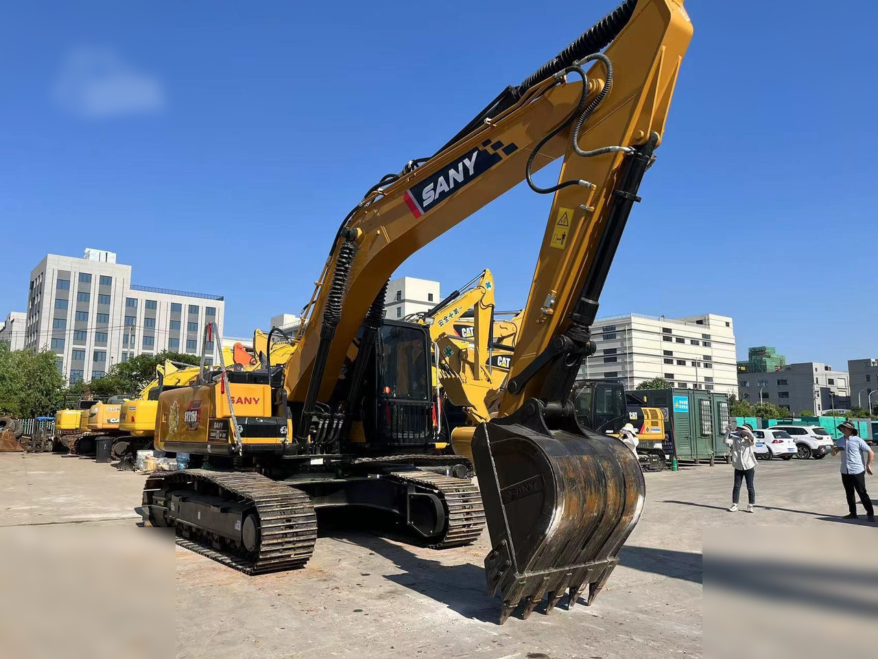 SANY SY215C - Гусеничний екскаватор: фото 2 SANY SY215C - Гусеничний екскаватор: фото 2