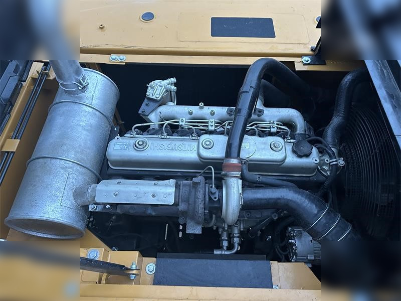 Гусеничний екскаватор SANY SY215C: фото 8 Гусеничний екскаватор SANY SY215C: фото 8