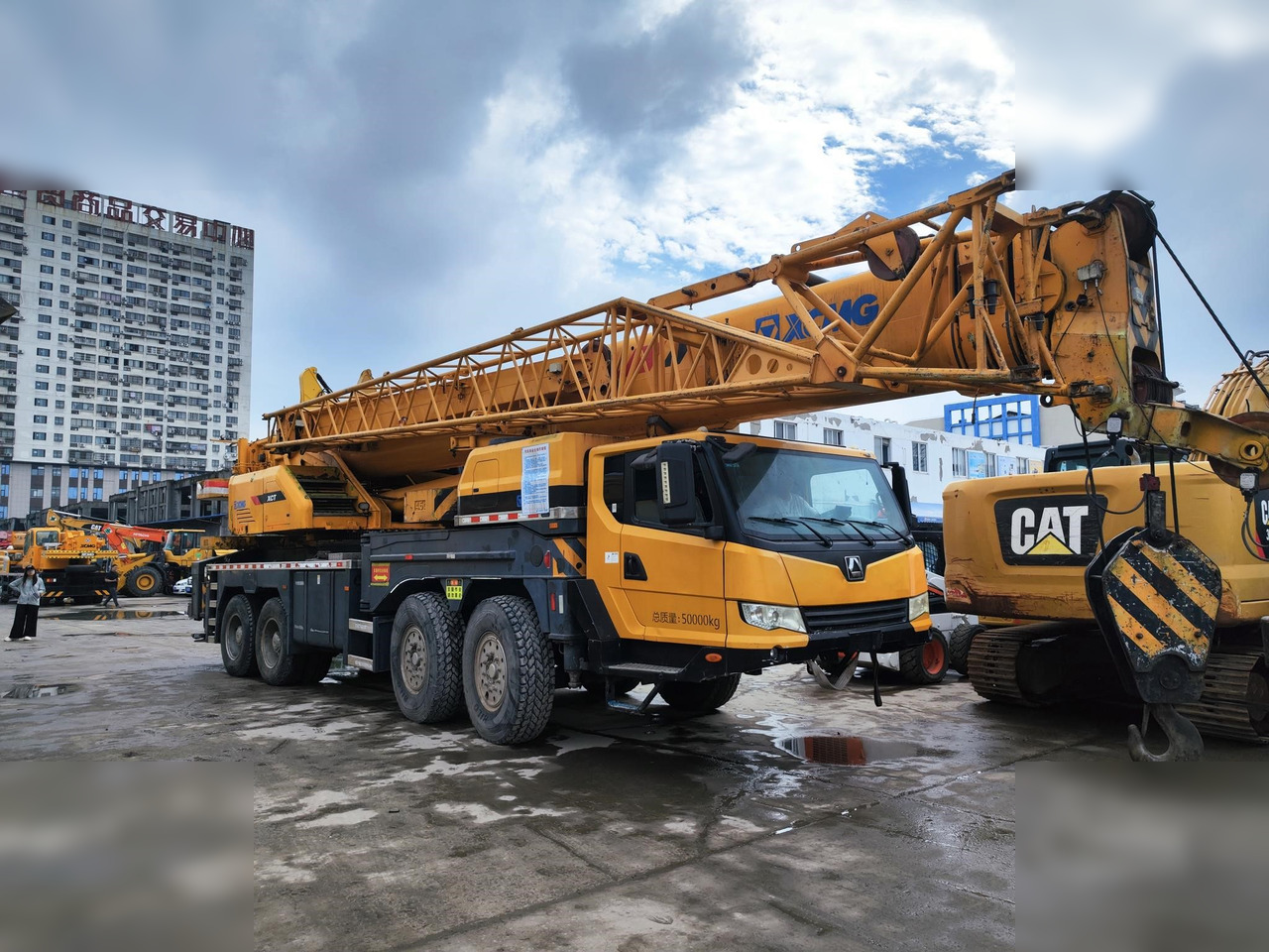 XCMG QY80XCT - Автокран: фото 1 XCMG QY80XCT - Автокран: фото 1