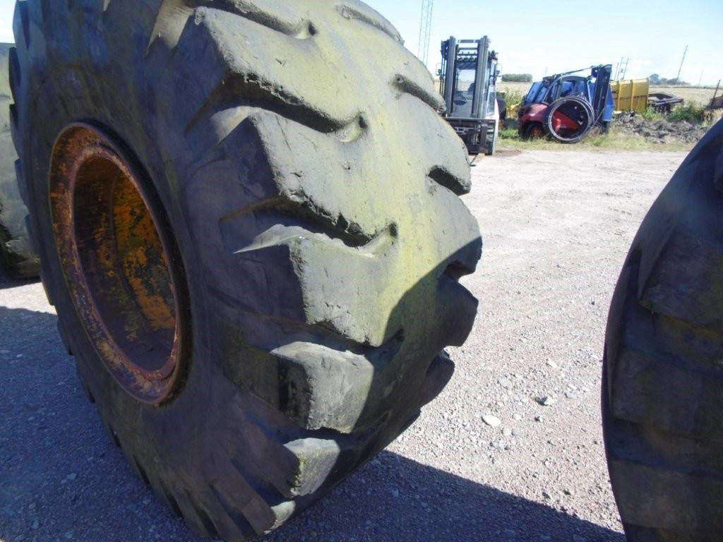 Däck - Шина в категорії Будівельна техніка: фото 5 Däck - Шина в категорії Будівельна техніка: фото 5