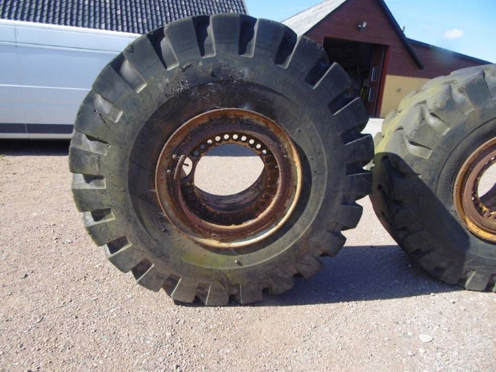 Däck - Шина в категорії Будівельна техніка: фото 3 Däck - Шина в категорії Будівельна техніка: фото 3