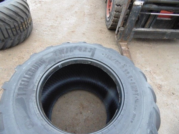 Trelleborg Twin T423 - Шина в категорії Будівельна техніка: фото 1 Trelleborg Twin T423 - Шина в категорії Будівельна техніка: фото 1