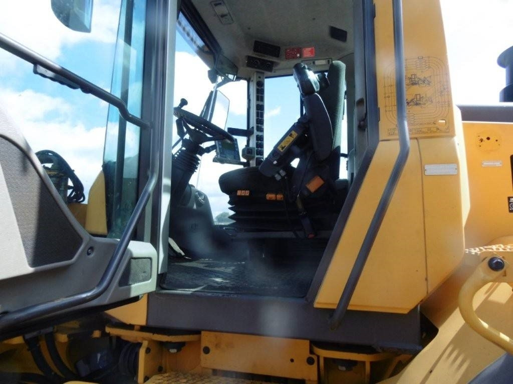 Volvo L 120 F - Колісний навантажувач: фото 2 Volvo L 120 F - Колісний навантажувач: фото 2