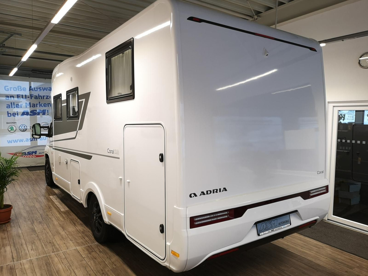 Adria Coral ALL-IN 650 DL*SOLAR*MARKISE*NAVI*SOFORT* - Напівінтегрований автобудинок: фото 5 Adria Coral ALL-IN 650 DL*SOLAR*MARKISE*NAVI*SOFORT* - Напівінтегрований автобудинок: фото 5