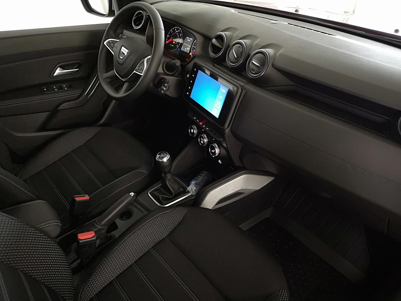 Позашляховик Dacia Duster Prestige Tce 130*KLIMA*SHZ*R-KAM*DAB*NAVI: фото 16 Позашляховик Dacia Duster Prestige Tce 130*KLIMA*SHZ*R-KAM*DAB*NAVI: фото 16