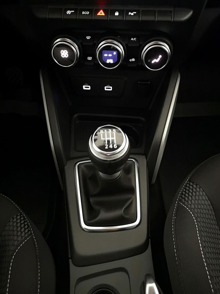 Позашляховик Dacia Duster Prestige Tce 130*KLIMA*SHZ*R-KAM*DAB*NAVI: фото 14 Позашляховик Dacia Duster Prestige Tce 130*KLIMA*SHZ*R-KAM*DAB*NAVI: фото 14