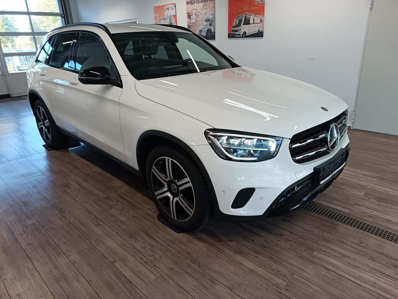 Mercedes-Benz GLC 220d AMG Line 4MATIC*AHK*NAVI*LED*R-KAM*DAB* - Позашляховик: фото 3 Mercedes-Benz GLC 220d AMG Line 4MATIC*AHK*NAVI*LED*R-KAM*DAB* - Позашляховик: фото 3
