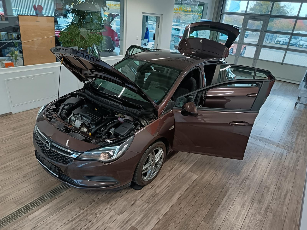 Opel Astra K Lim. 1,0 TURBO 77 kW*TEMP*KLIMA*PDC*SHZ* - Седан: фото 2 Opel Astra K Lim. 1,0 TURBO 77 kW*TEMP*KLIMA*PDC*SHZ* - Седан: фото 2