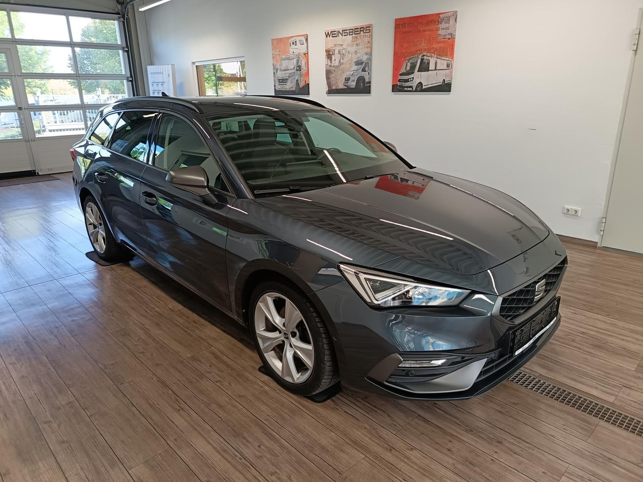 Seat Leon Sportstourer 1,5TSI FR*NAVI*LED*SOUND*R-KAM - Універсал: фото 3 Seat Leon Sportstourer 1,5TSI FR*NAVI*LED*SOUND*R-KAM - Універсал: фото 3