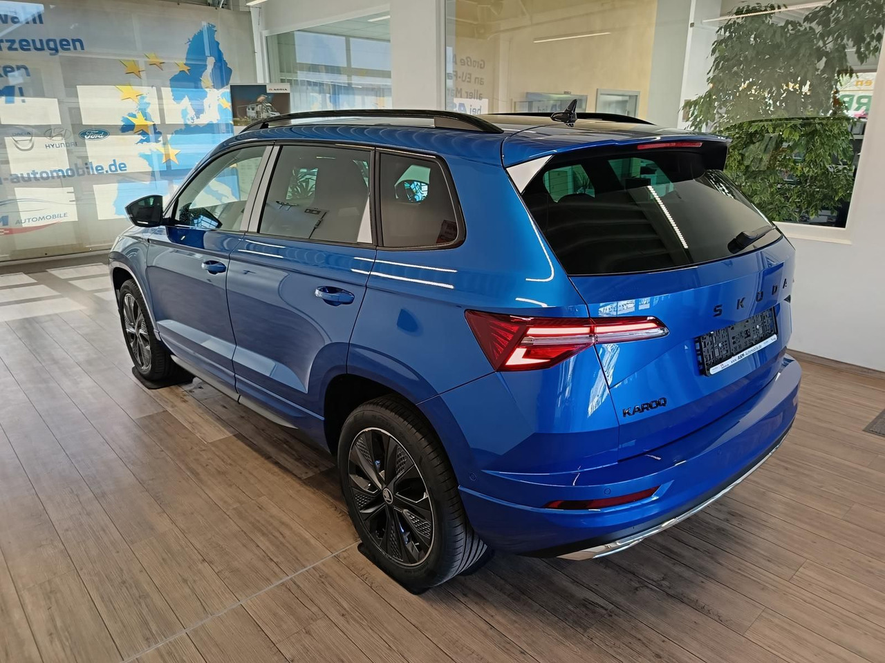 Skoda Karoq Sportline 1,5TSI DSG*AHK*360°*5J.GARANTIE* - Позашляховик: фото 4 Skoda Karoq Sportline 1,5TSI DSG*AHK*360°*5J.GARANTIE* - Позашляховик: фото 4
