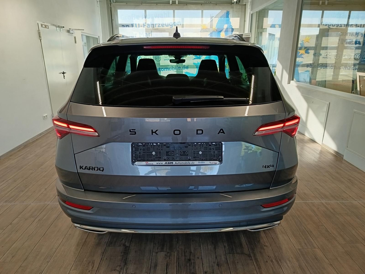Skoda Karoq Sportline 2,0 TDI DSG 4x4*AHK*PSD*STD.HZG* - Позашляховик: фото 5 Skoda Karoq Sportline 2,0 TDI DSG 4x4*AHK*PSD*STD.HZG* - Позашляховик: фото 5