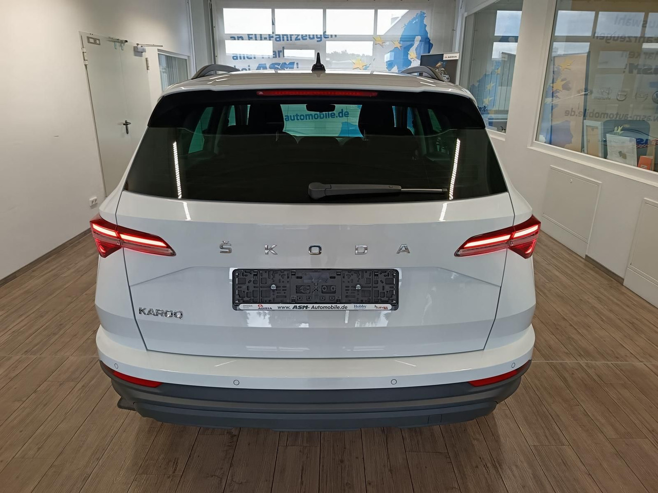 Skoda Karoq Style 1,5TSI DSG*AHK-VORBER*NAVI*LED*R-KAM - Позашляховик: фото 5 Skoda Karoq Style 1,5TSI DSG*AHK-VORBER*NAVI*LED*R-KAM - Позашляховик: фото 5