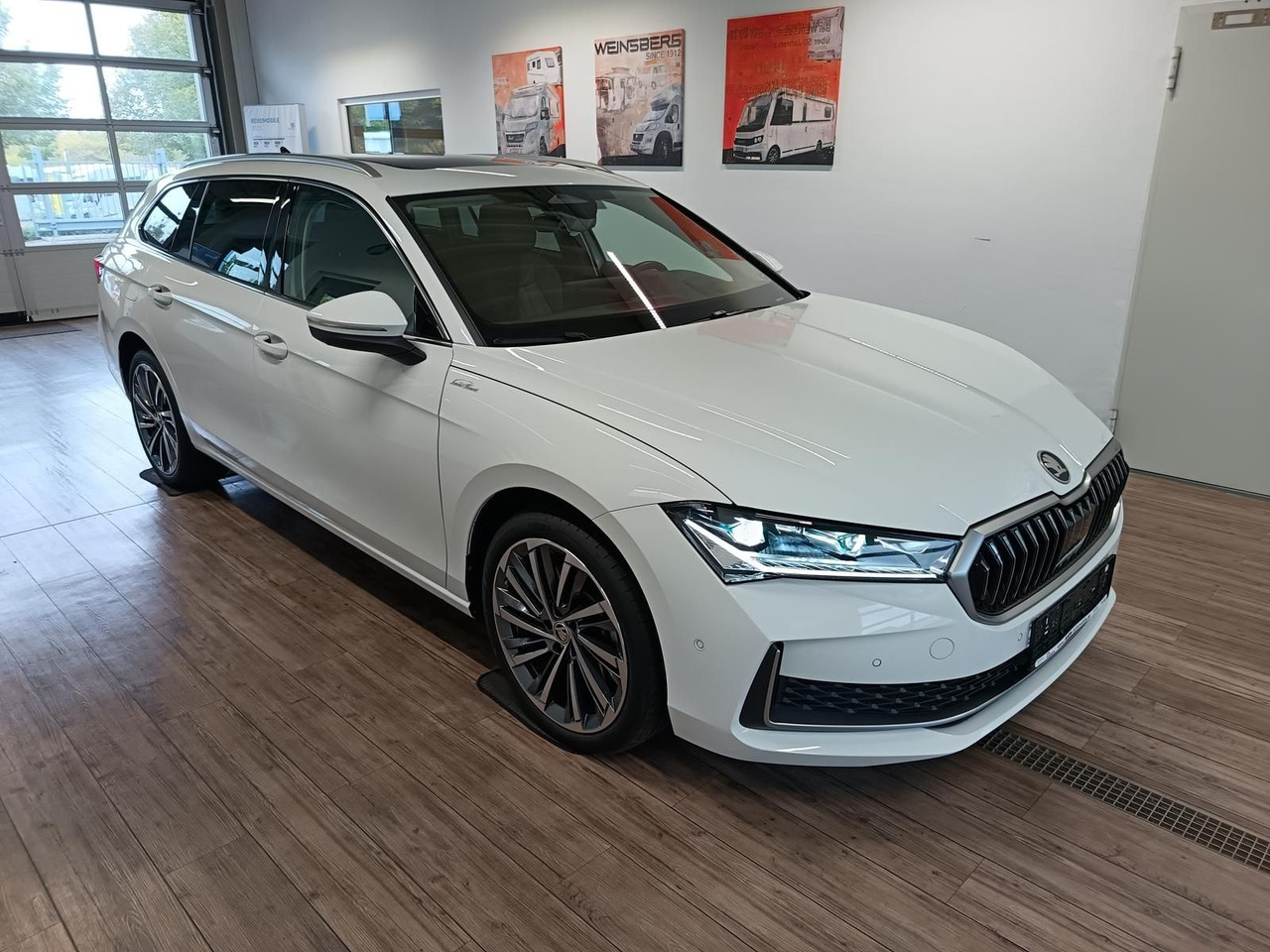 Skoda Superb Combi L&K 2,0TDI 4x4*PSD*STD.HZG*360°*HUD - Універсал: фото 3 Skoda Superb Combi L&K 2,0TDI 4x4*PSD*STD.HZG*360°*HUD - Універсал: фото 3