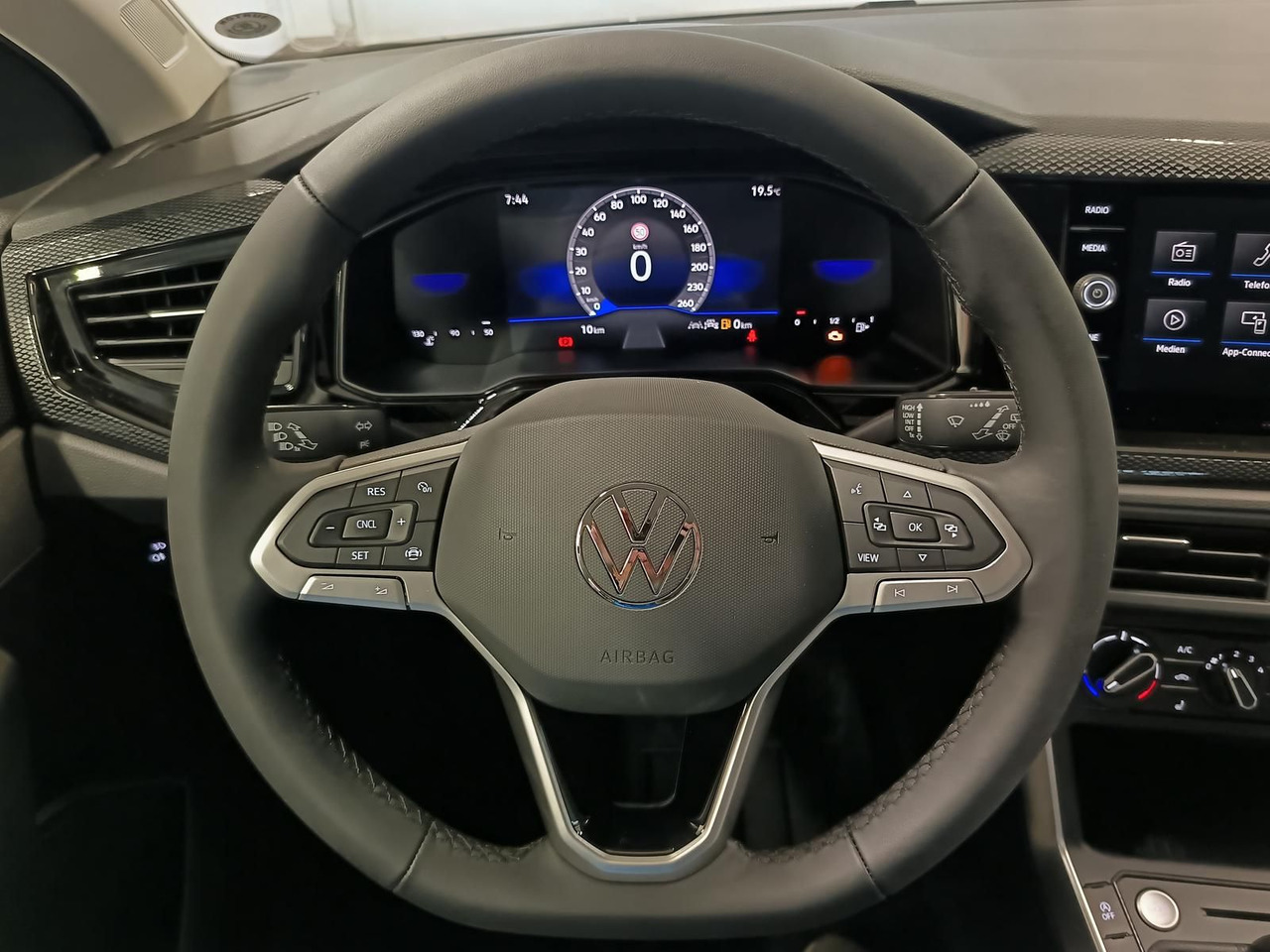 Легковий автомобіль Volkswagen Polo Life 1.0 TSI 70 kW*LED*R-KAM*TEMP*PDC*SHZ*: фото 8