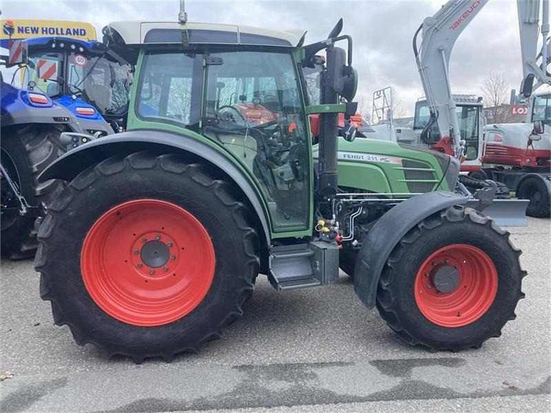 Fendt 211 Vario TMS - Трактор: фото 4 Fendt 211 Vario TMS - Трактор: фото 4