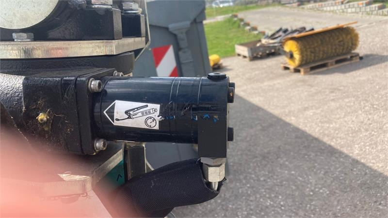 Greentec Scorpion 430-4 PLUS Hybrid bagmonteret højre - Косарка-подрібнювач/ Мульчер: фото 4 Greentec Scorpion 430-4 PLUS Hybrid bagmonteret højre - Косарка-подрібнювач/ Мульчер: фото 4