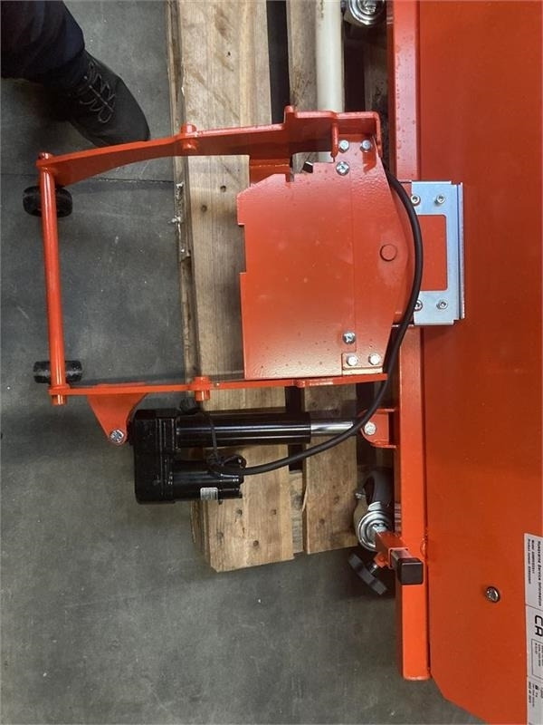 Husqvarna P524X Efi 120 cm fejemaskine - Щітка дорожня: фото 3 Husqvarna P524X Efi 120 cm fejemaskine - Щітка дорожня: фото 3