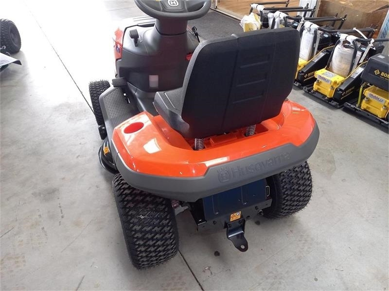 Husqvarna TS 112 - Комунальний трактор: фото 4 Husqvarna TS 112 - Комунальний трактор: фото 4