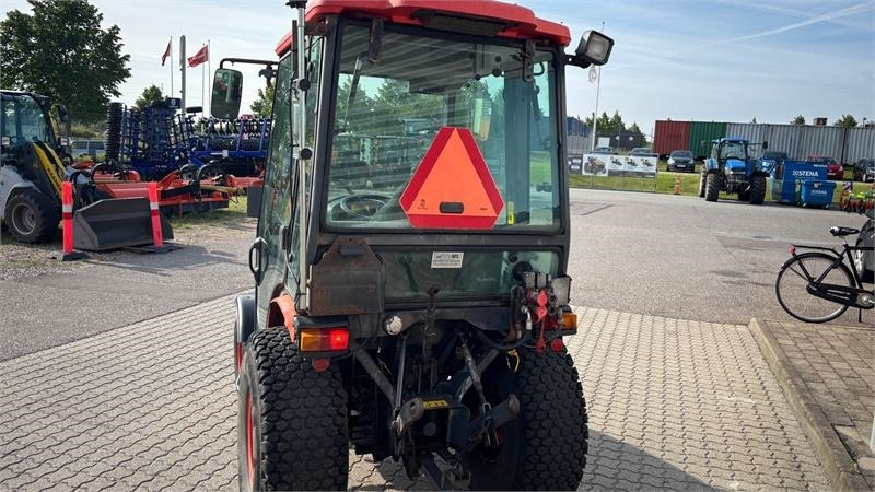 Kubota B2530 HST B2530 - Комунальний трактор: фото 2 Kubota B2530 HST B2530 - Комунальний трактор: фото 2