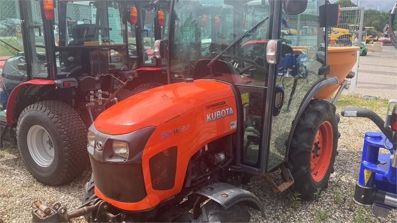 Kubota STW37 Kun 1144 timer STW37 - Комунальний трактор: фото 2 Kubota STW37 Kun 1144 timer STW37 - Комунальний трактор: фото 2