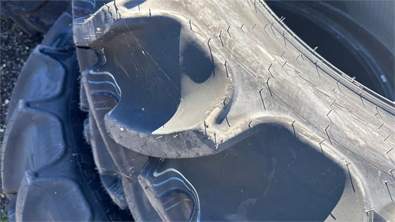 Mitas 420/85R38 & 340/85R28  - Шина в категорії Комунальна/ Спеціальна техніка: фото 2 Mitas 420/85R38 & 340/85R28  - Шина в категорії Комунальна/ Спеціальна техніка: фото 2