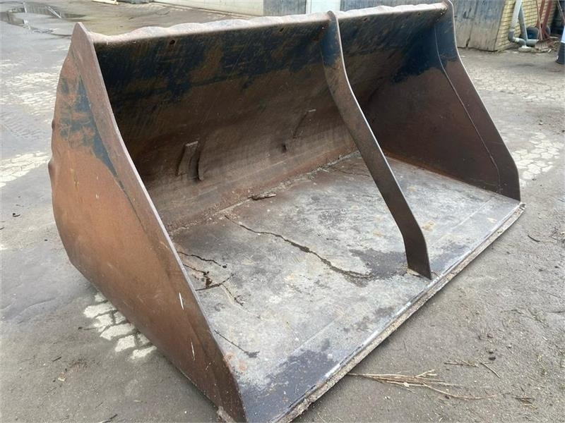 New Holland SKOVL Korn/flisskovl med CNH teleskopophæng - Ківш в категорії Будівельна техніка: фото 2 New Holland SKOVL Korn/flisskovl med CNH teleskopophæng - Ківш в категорії Будівельна техніка: фото 2