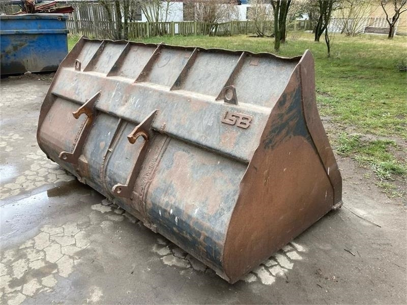 New Holland SKOVL Korn/flisskovl med CNH teleskopophæng - Ківш в категорії Будівельна техніка: фото 3 New Holland SKOVL Korn/flisskovl med CNH teleskopophæng - Ківш в категорії Будівельна техніка: фото 3