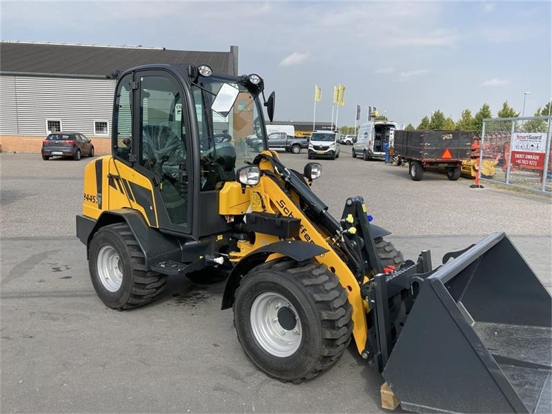 Schäffer 2445S Kabine - Компактний фронтальний навантажувач: фото 4 Schäffer 2445S Kabine - Компактний фронтальний навантажувач: фото 4