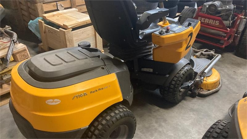 Stiga Park Pro 540IX 4WD 125 Combi Pro el. - Газонокосарка: фото 3 Stiga Park Pro 540IX 4WD 125 Combi Pro el. - Газонокосарка: фото 3