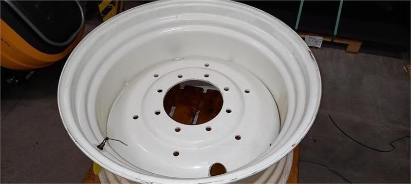 Titan Svejste fælge............ 15x30 - Колісний диск в категорії Сільськогосподарська техніка: фото 1 Titan Svejste fælge............ 15x30 - Колісний диск в категорії Сільськогосподарська техніка: фото 1