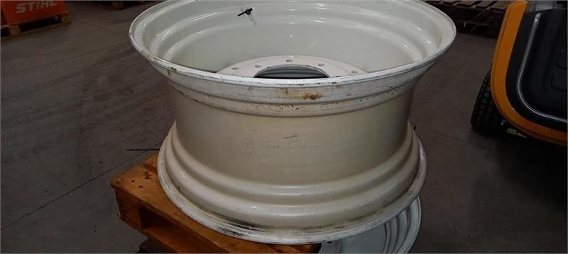 Titan Svejste fælge............ 15x30 - Колісний диск в категорії Сільськогосподарська техніка: фото 3 Titan Svejste fælge............ 15x30 - Колісний диск в категорії Сільськогосподарська техніка: фото 3