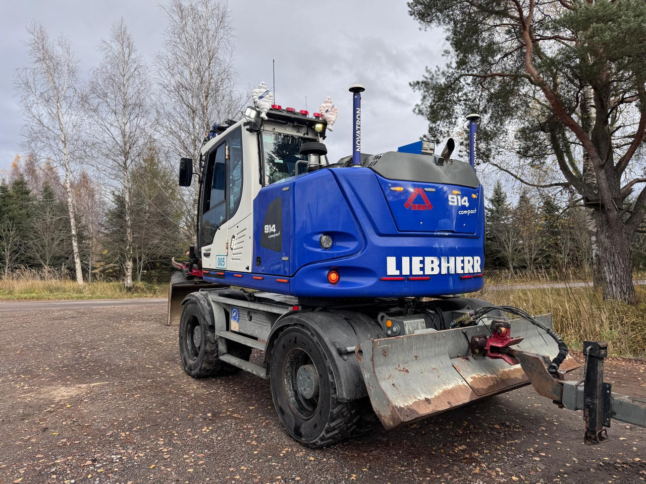 Liebherr A 914 Compact Litronic - Колісний екскаватор: фото 3 Liebherr A 914 Compact Litronic - Колісний екскаватор: фото 3